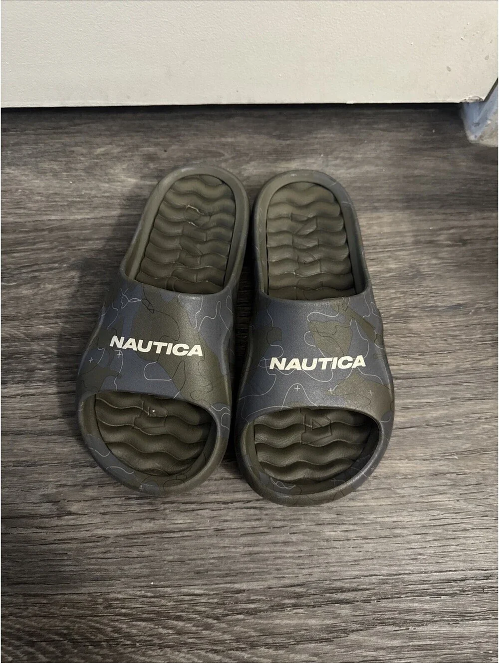 Nautica Kyan Men’s Camo Shower Slide Sandals Olive Green Water Shoes Size 7